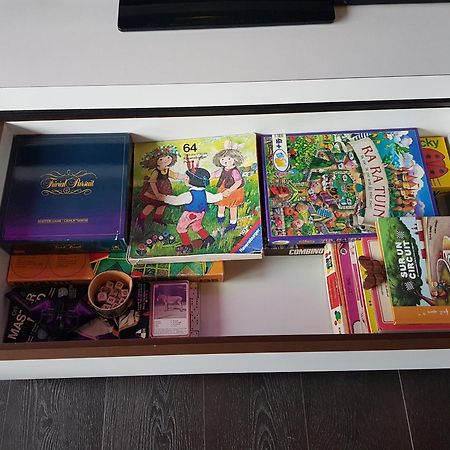 Modern Appartement Met Frontaal Zeezicht En Prive Parking Knokke-Heist Kültér fotó